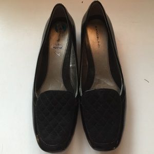 Black dress shoes