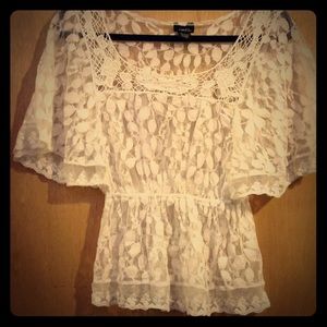 Beautiful white top for summer!!