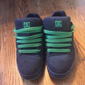 DC skate shoes