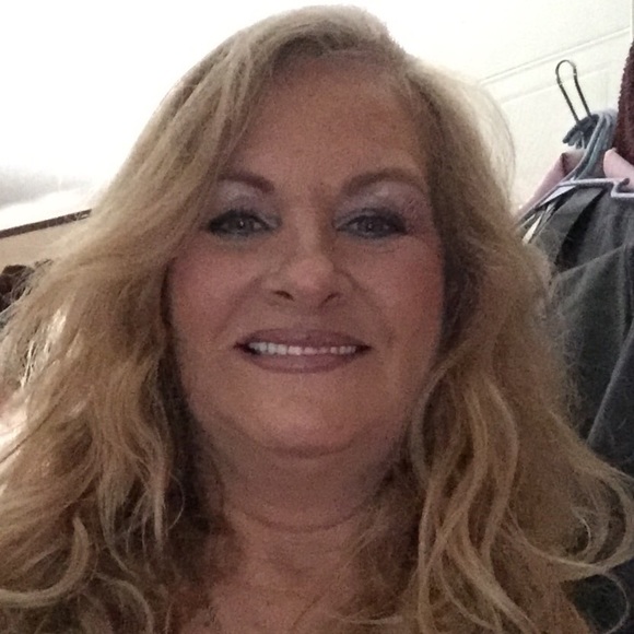 Meet the Posher Other - Meet your Posher, Sharon