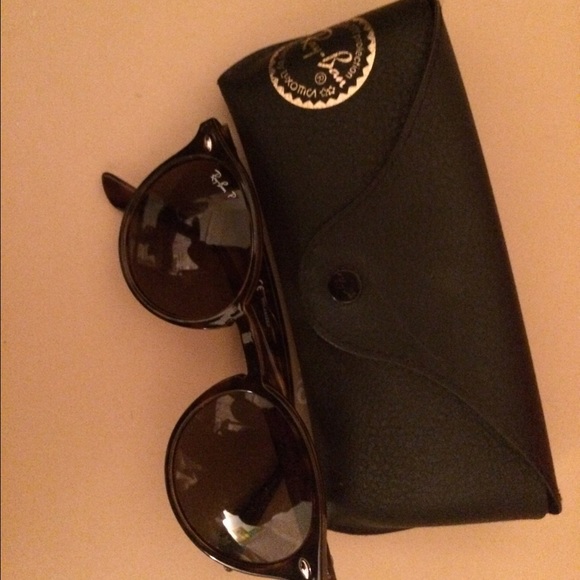 Ray-Ban RB2180 polarized shades