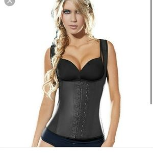 Ann Chery full back vest cincher