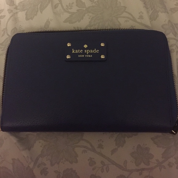 kate spade Handbags - Kate Spade travel wallet