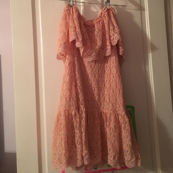 Strapless dress