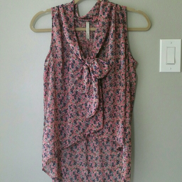 Flowy tie-neck blouse