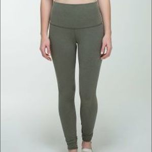 Green LuLuLemon leggings