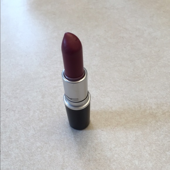 ❌✅SOLD! MAC lipstick in Amorous