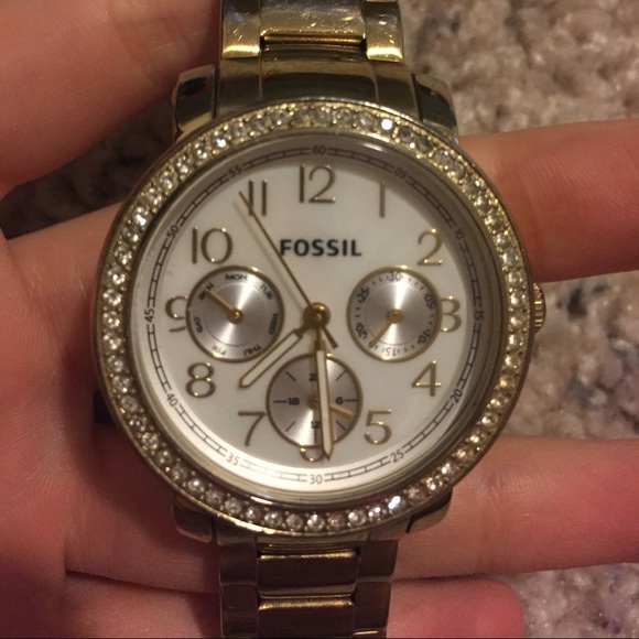 🎉SOLD 🎉 Fossil Gold-Plated Watch - Picture 1 of 4