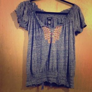 Light weight top great for summer! Never worn