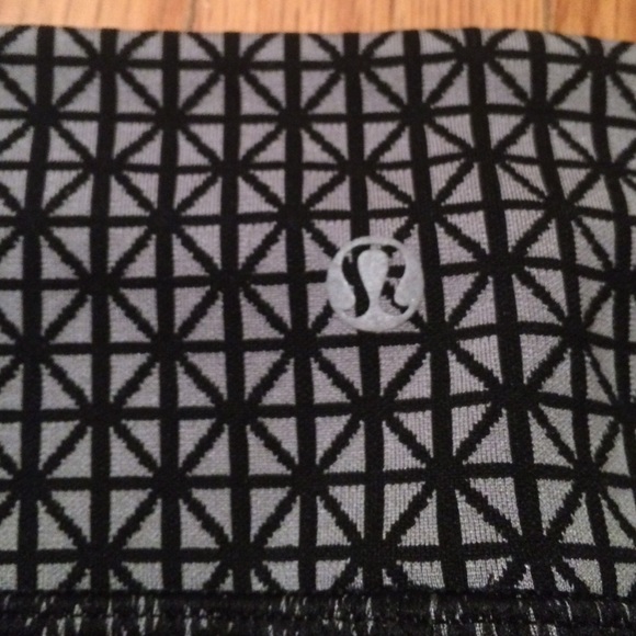 Lululemon leggings - Picture 3 of 4