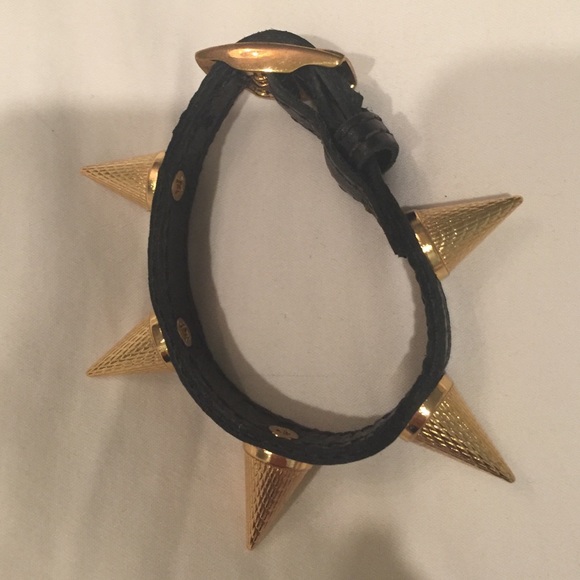 Black leather bracelet with gold spikes! - Picture 1 of 4