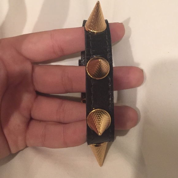 Black leather bracelet with gold spikes! - Picture 2 of 4