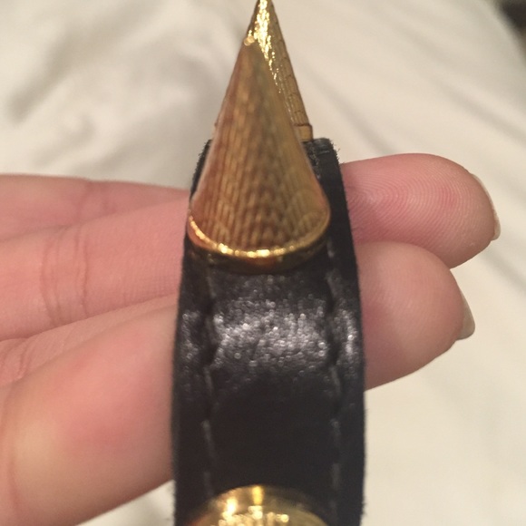 Black leather bracelet with gold spikes! - Picture 3 of 4