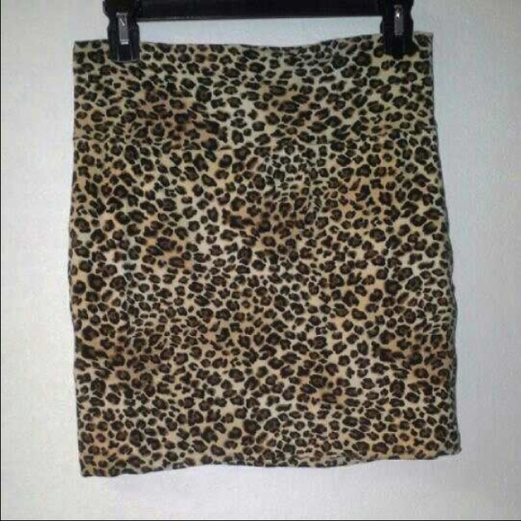 Leopard bodycon mini skirt