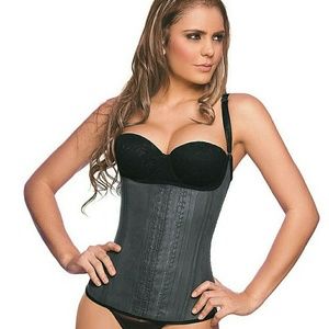 Ann Chery vest waist cinched with adjustable strap