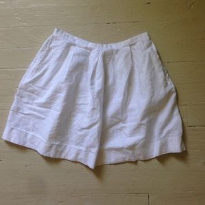 White Pleated Gap Skirt $8Ⓜ️