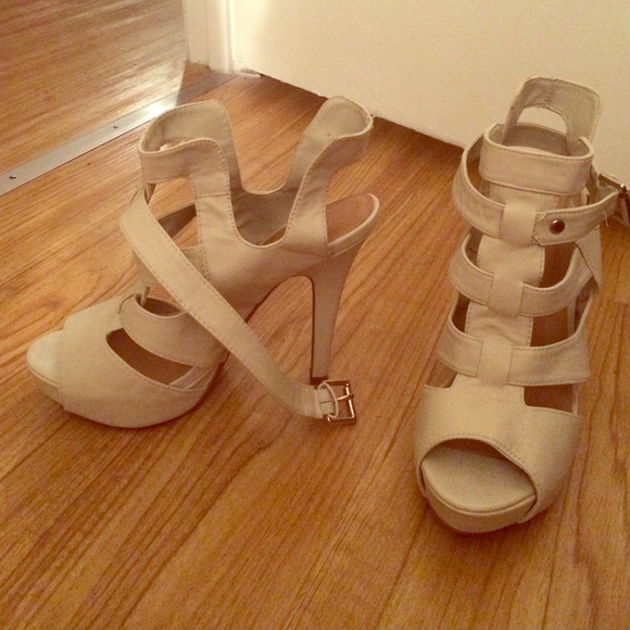 ShoeDazzle heel