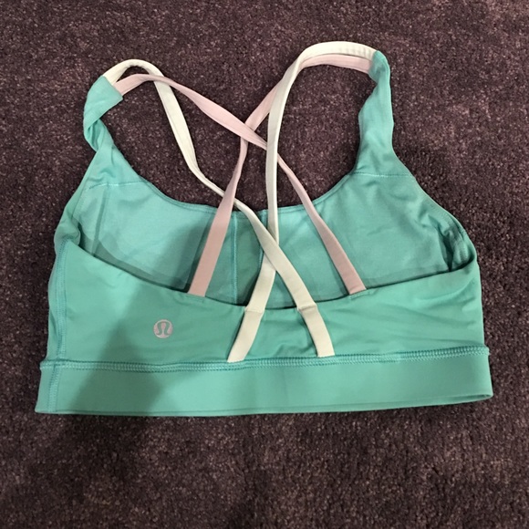 Lululemon sports bra