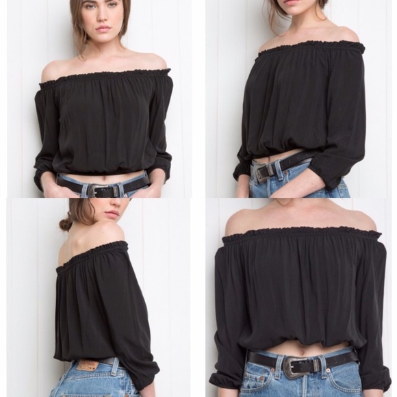 Brandy Melville Tops - NWT brandy melville maura top