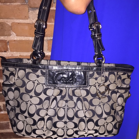 Coach Signature Purse