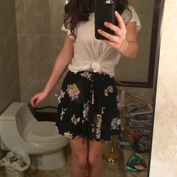 Supper cute summer floral skirt!👌🏽🌷🌺🌼