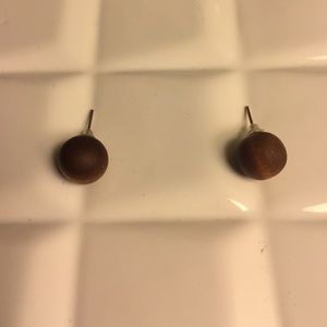 Wooden ball studs