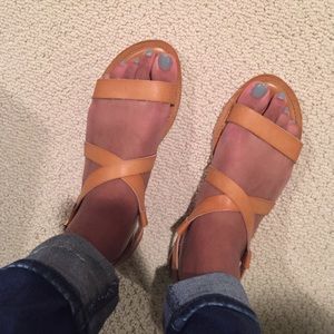 Cross strap sandals