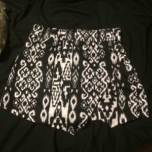 Black and white skirt short