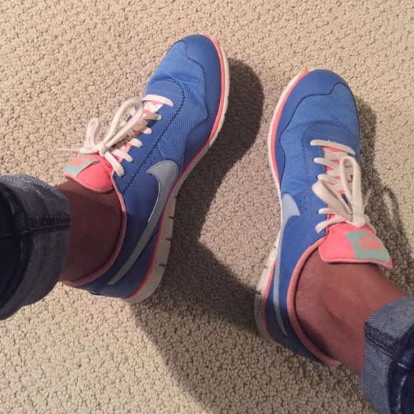 Nike Sneakers