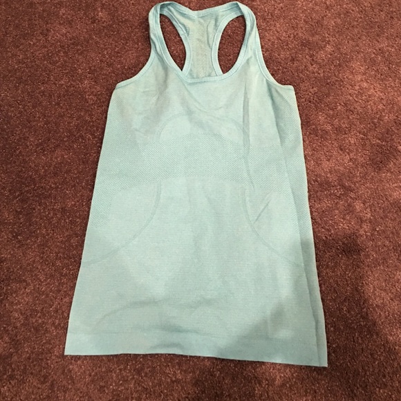 Lululemon tank
