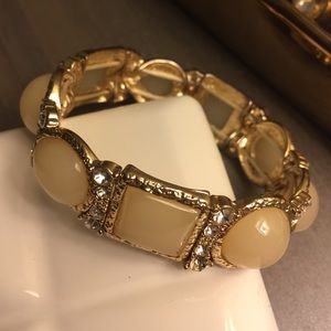 Stretch bracelet