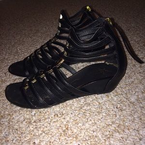 Women's Size 9 Vintage Stappy Gladiator Shoes
