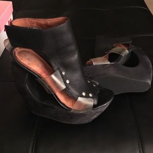 Pre owned  black  Jeffery Campbell wedges