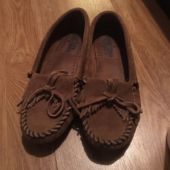 Minnetonka moccasins and pink crew bundle!