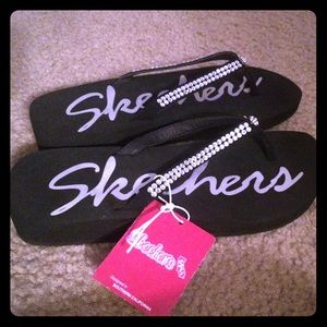 Skechers flip flops