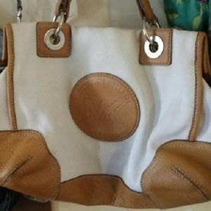 Michael korrs purse
