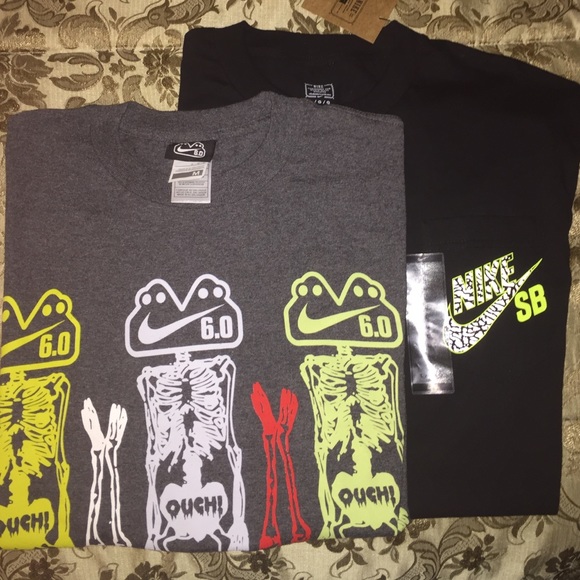 2 Limited Edition Nike Men T-Shirts.