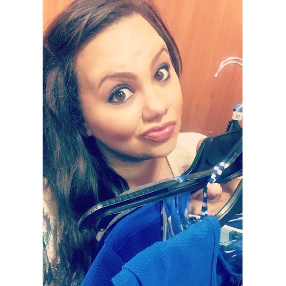 Meet your Posher, Stacy - Picture 4 of 5