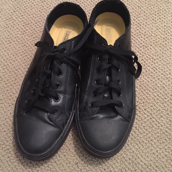 Black converse