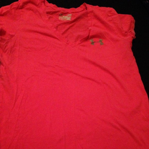 UA women's shirt. Size XL.
