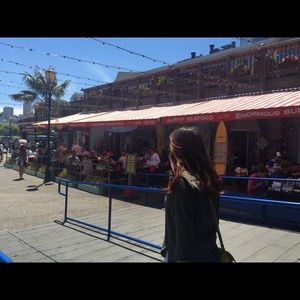 Meet your Posher, Joyce