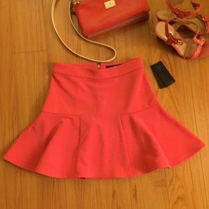 😍Guess skirt with FREE BRACELET!😀