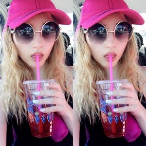 Meet your Posher, Hayli