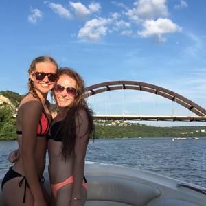 Meet your Posher, Kaleigh