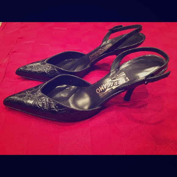 Salvatore Ferragamo black toe pumps