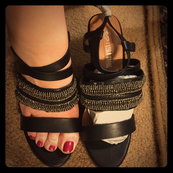 Mules, size 8, New in box. - Picture 1 of 3