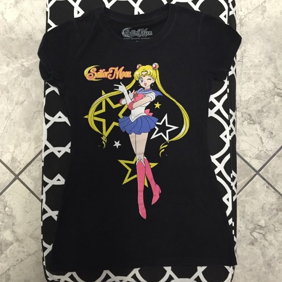 Tops - Sailor moon shirt