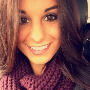 Meet your Posher, Nicole