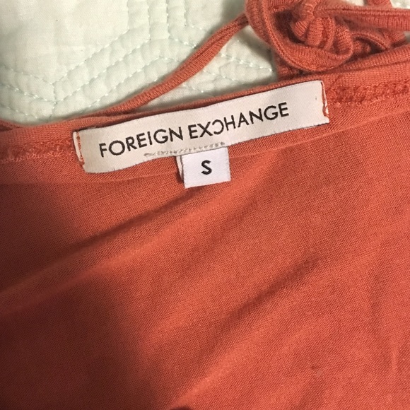 Halter top - Picture 3 of 3