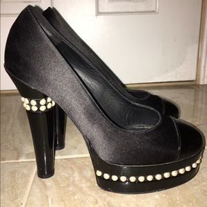 Chanel Pearl Pumps!